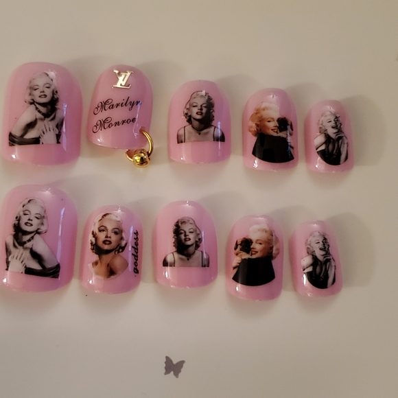 Nails 💅 - Picture 4 of 7